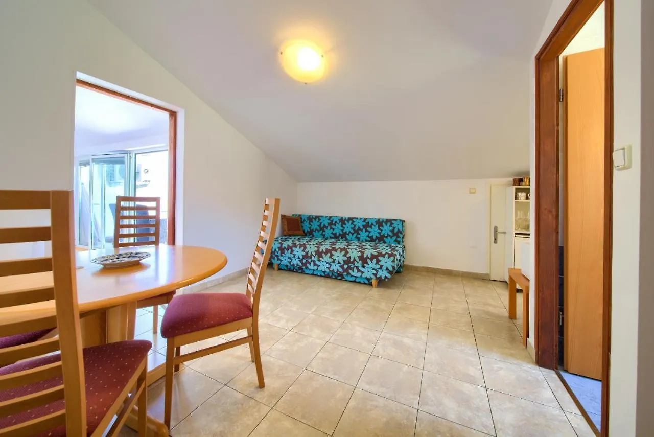 Apartments Dundo Njivice
