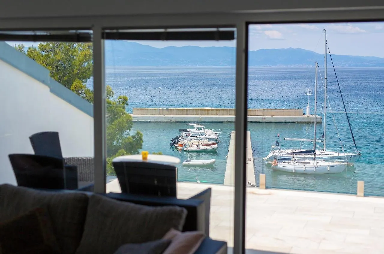 Apartments Dundo Нивице