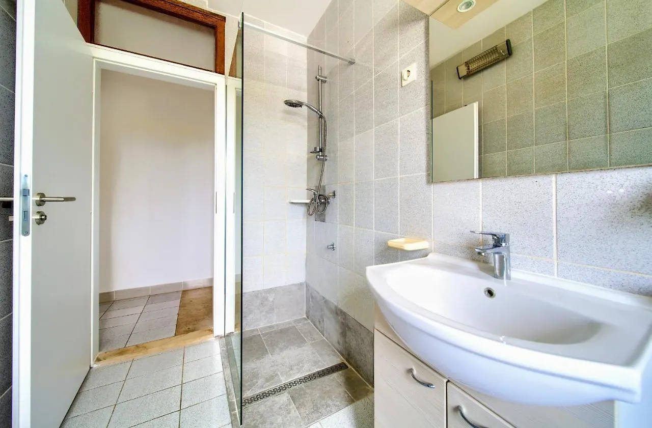 Apartments Dundo Нивице